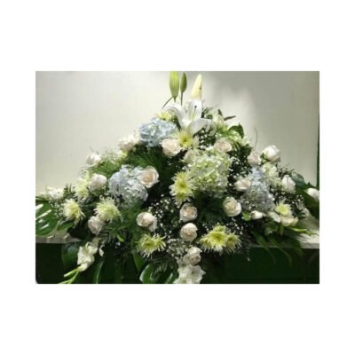 Almofada Funeraria de Hortensias y Lirios Blancos