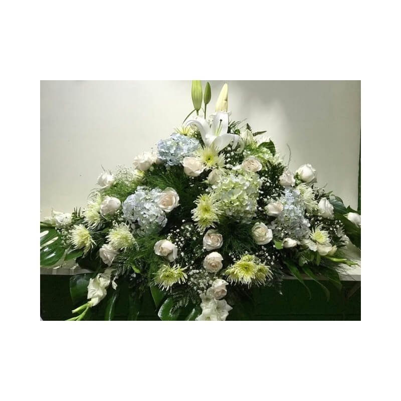 Almofada Funeraria de Hortensias y Lirios Blancos