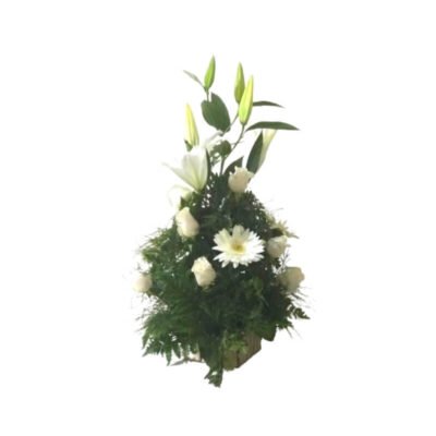 Arreglo Funerario Estilizado de Rosas y Lirios Blancos
