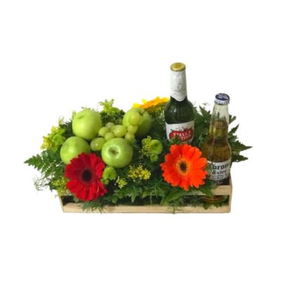 Arreglo Frutal en Guacal de Madera con Cervezas