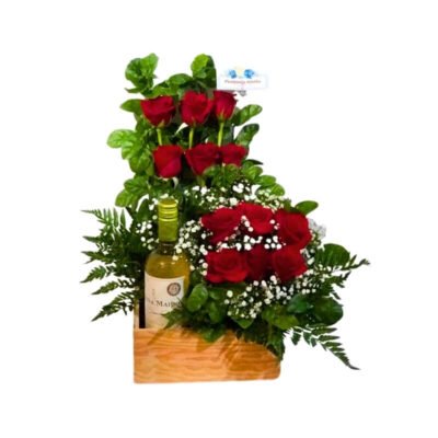 Arreglo de Rosas Rojas en Base de Madera con Vino Blanco