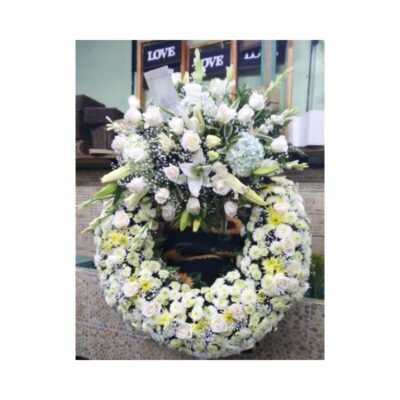 Corona Funeraria Blanca de Lujo con Copete de Lirios
