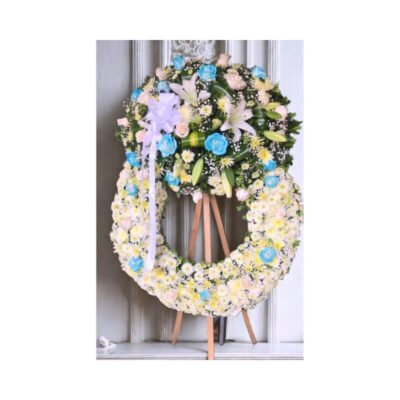 Corona Funeraria de Lujo Celeste y Blanca con Trípode